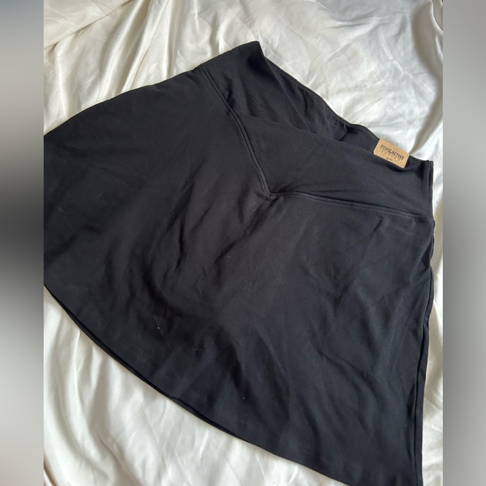 NWT PINK “Highwaisted V Crossover Skort” size M